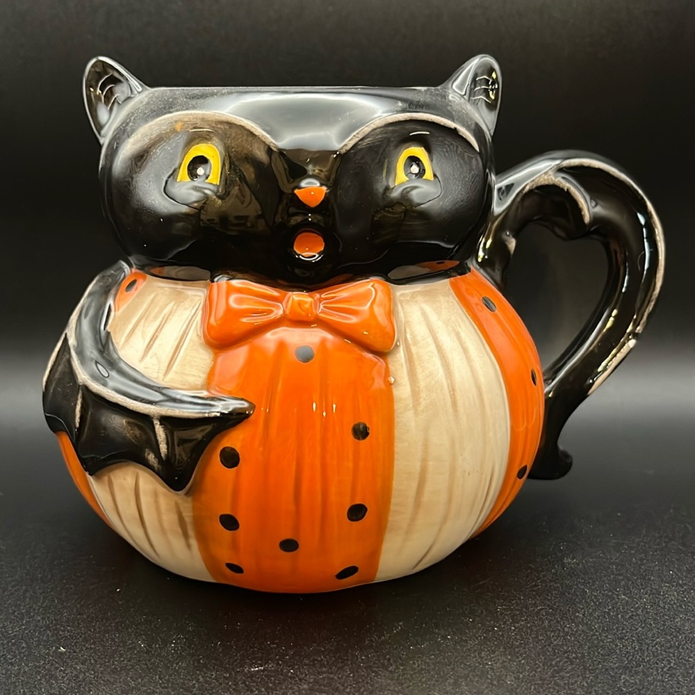 Johanna Parker Halloween bat mug